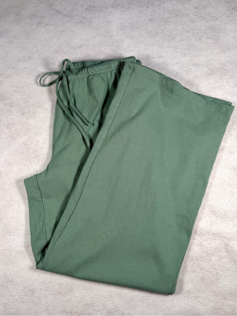 AE Saturday Mid Rise Straight Pants, Green Size Medium Viral Pants